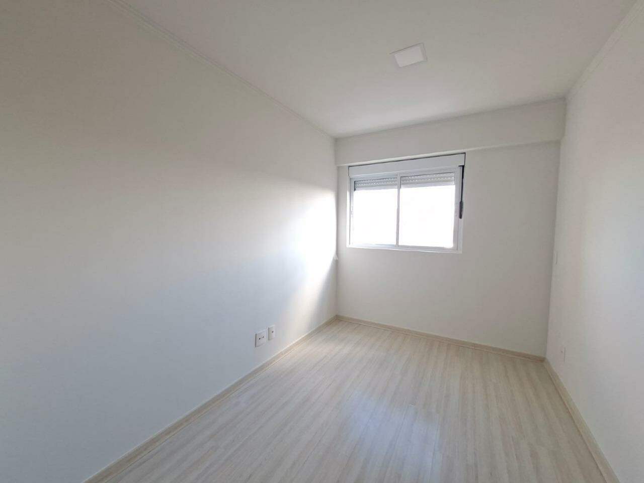 Apartamento para para aluguel no Bairro CENTRO em CASCAVEL: 