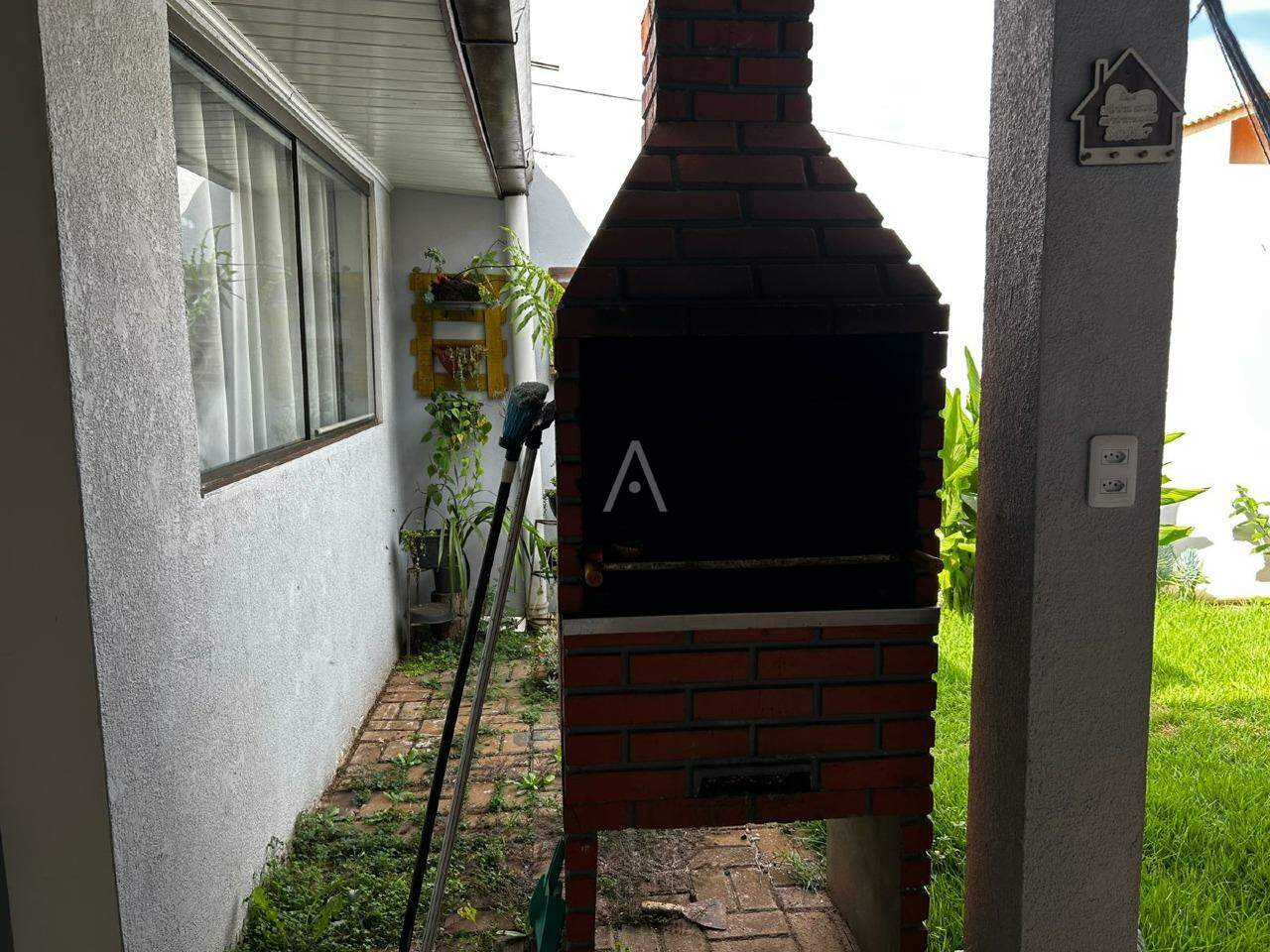 Casa Residencial para à venda no Bairro PACAEMBU em CASCAVEL: 