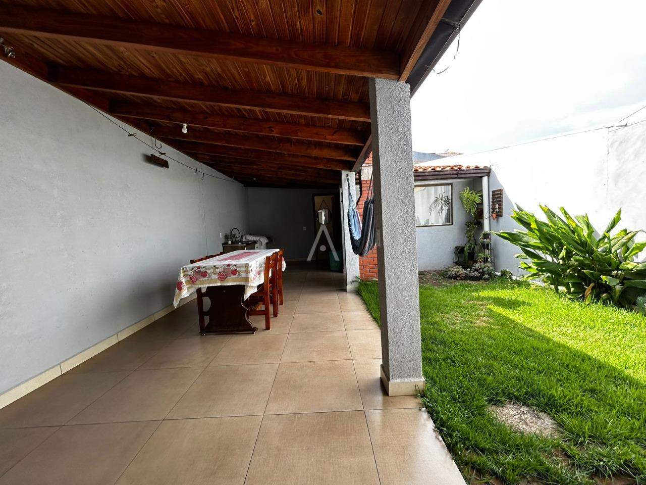 Casa Residencial para à venda no Bairro PACAEMBU em CASCAVEL: 