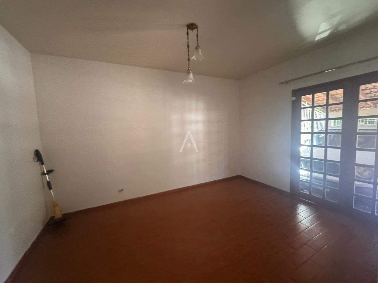 Sobrado para para aluguel no Bairro NEVA em CASCAVEL: 