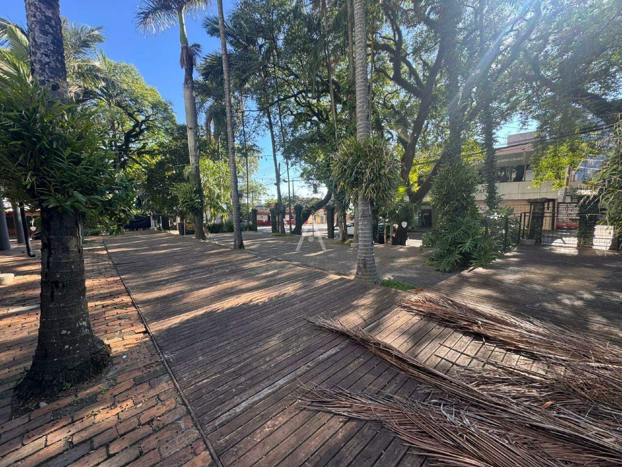 Casa Comercial para à venda no Bairro CENTRO em CASCAVEL: