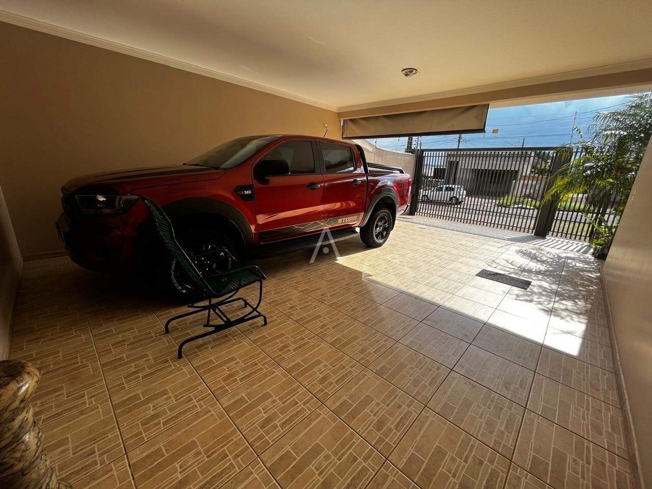 Casa Residencial para à venda no Bairro NEVA em CASCAVEL: 