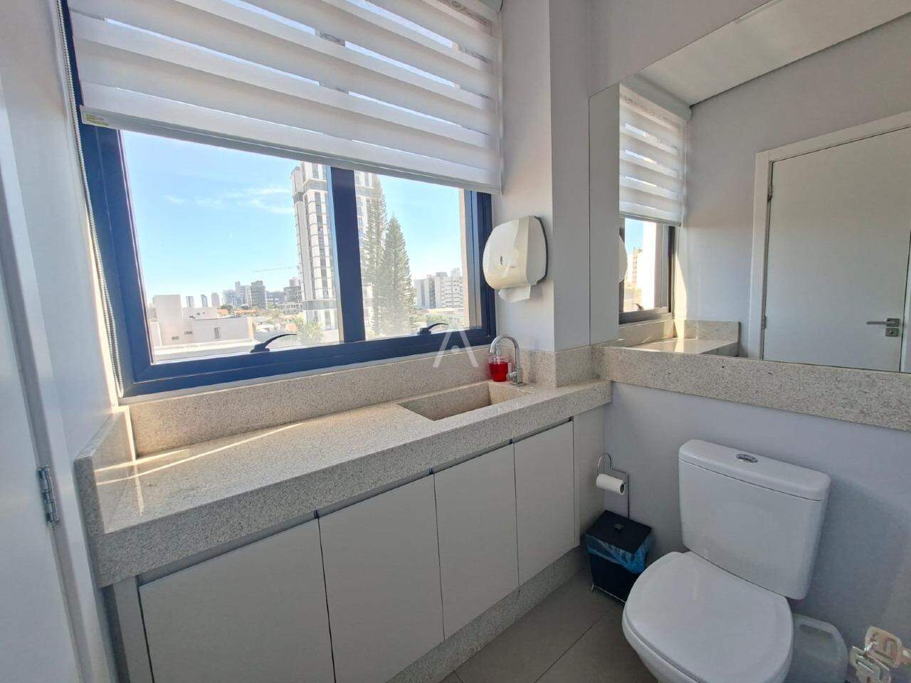 Sala Comercial para para aluguel no Bairro NEVA em CASCAVEL: 