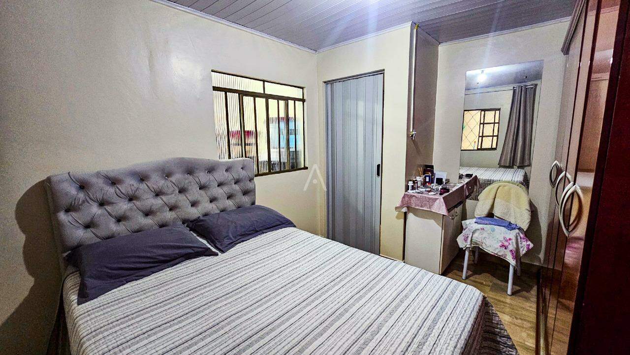 Casa Residencial para à venda no Bairro FLORESTA em CASCAVEL: 