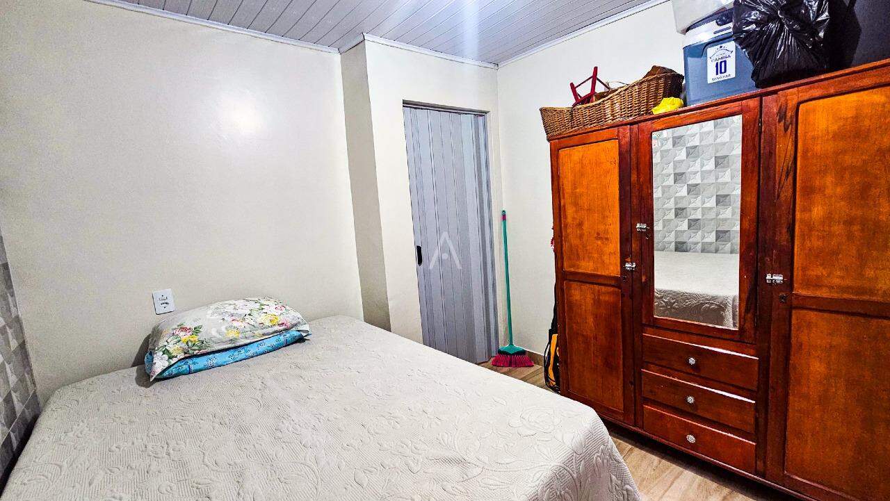 Casa Residencial para à venda no Bairro FLORESTA em CASCAVEL: 