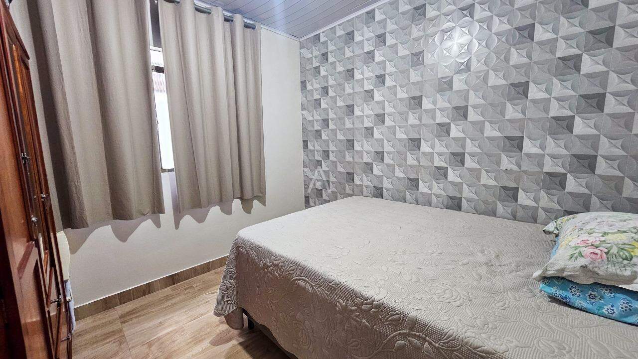 Casa Residencial para à venda no Bairro FLORESTA em CASCAVEL: 