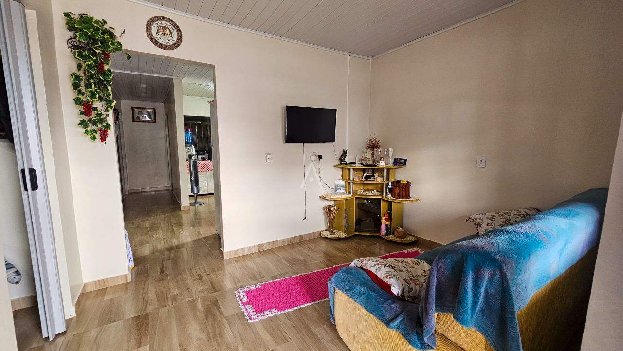 Casa Residencial para à venda no Bairro FLORESTA em CASCAVEL: 