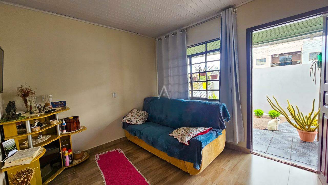 Casa Residencial para à venda no Bairro FLORESTA em CASCAVEL: 