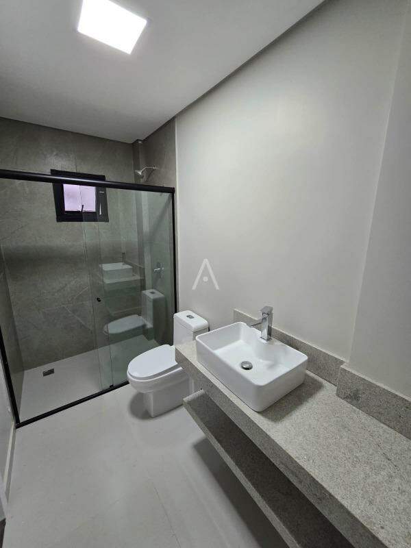 Apartamento para para aluguel no Bairro CENTRO em TOLEDO: