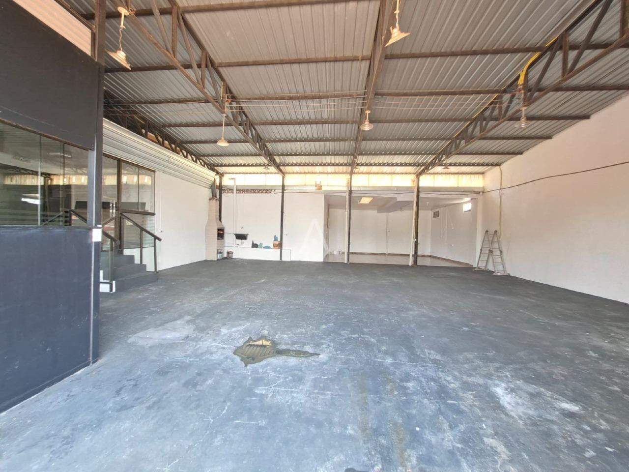 Barracão Comercial para para aluguel no Bairro SANTA CRUZ em CASCAVEL: 