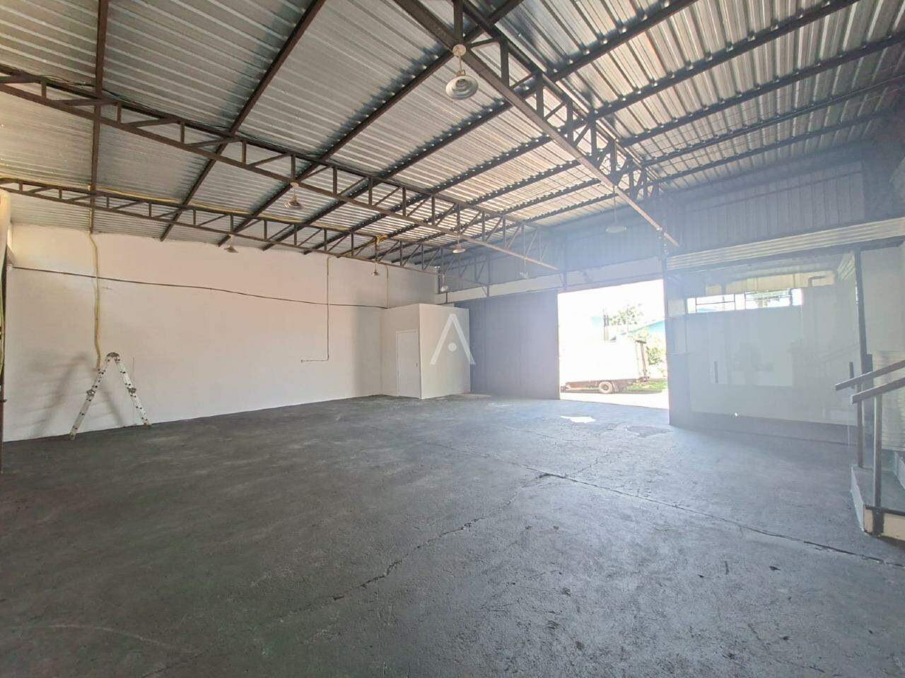 Barracão Comercial para para aluguel no Bairro SANTA CRUZ em CASCAVEL: 