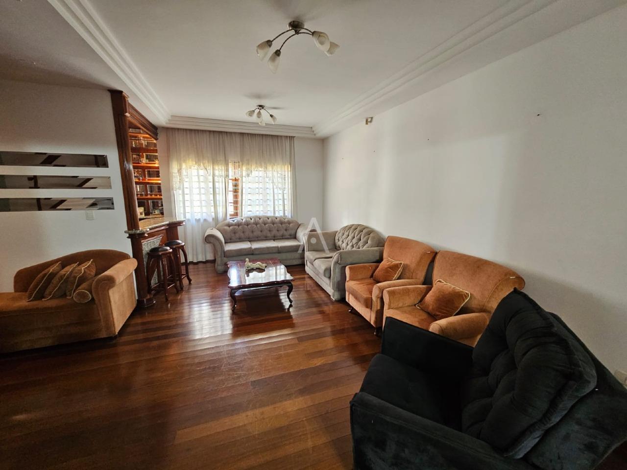 Sobrado para à venda no Bairro CENTRO em CASCAVEL: 