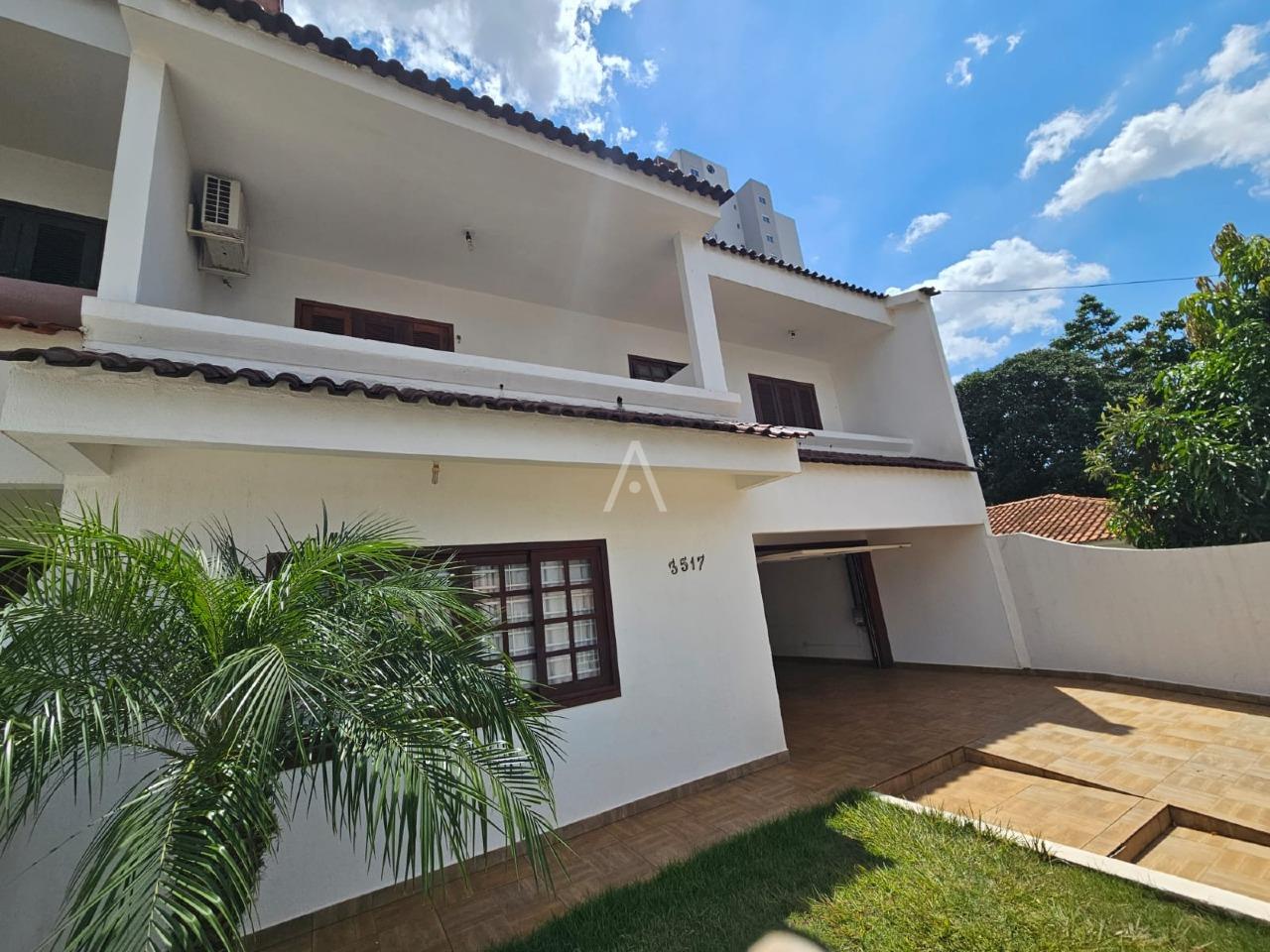 Sobrado para à venda no Bairro CENTRO em CASCAVEL: