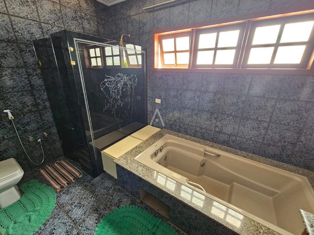 Sobrado para à venda no Bairro CENTRO em CASCAVEL: