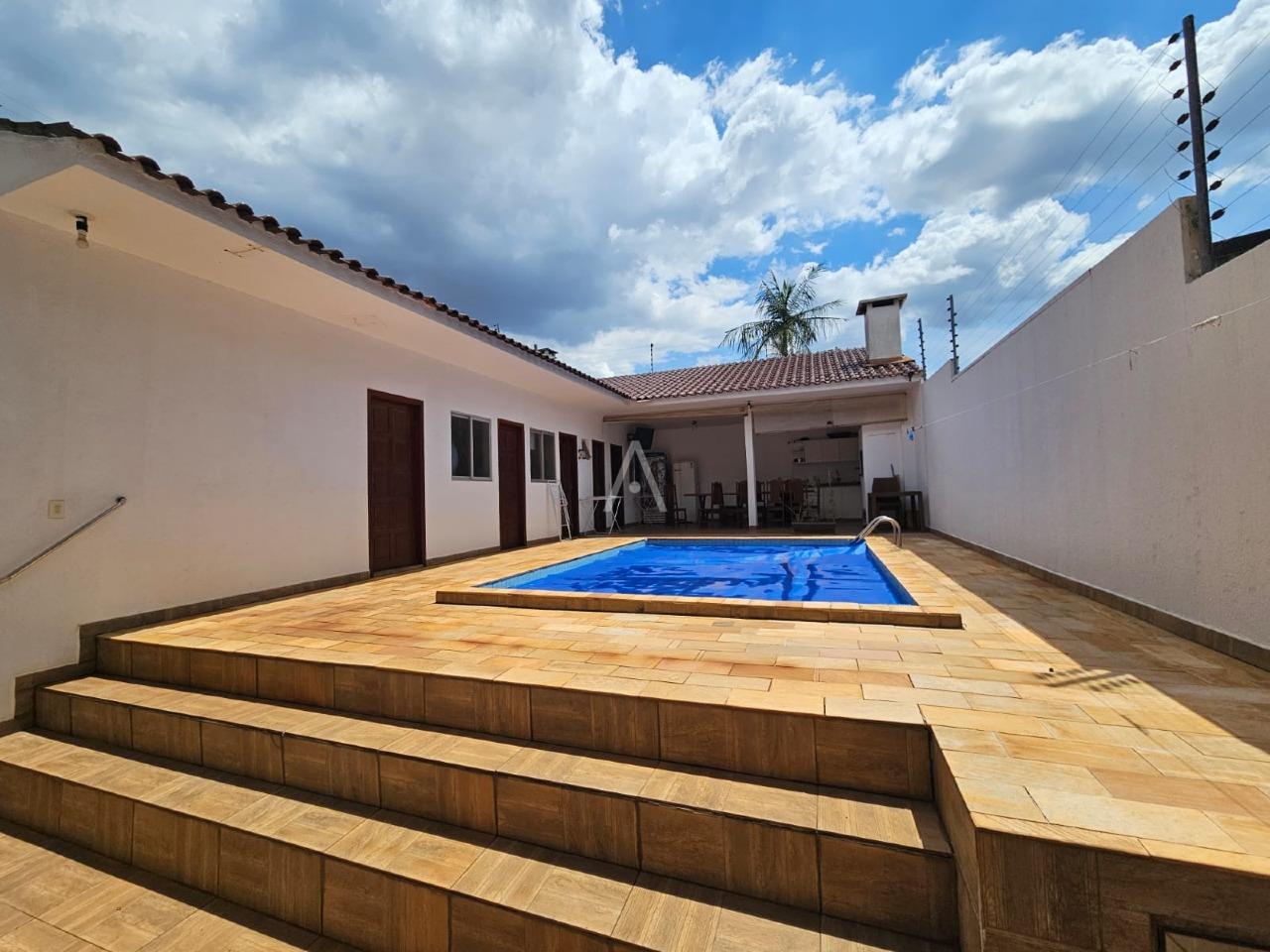 Sobrado para à venda no Bairro CENTRO em CASCAVEL: