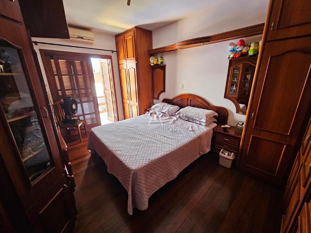 Sobrado para à venda no Bairro CENTRO em CASCAVEL: