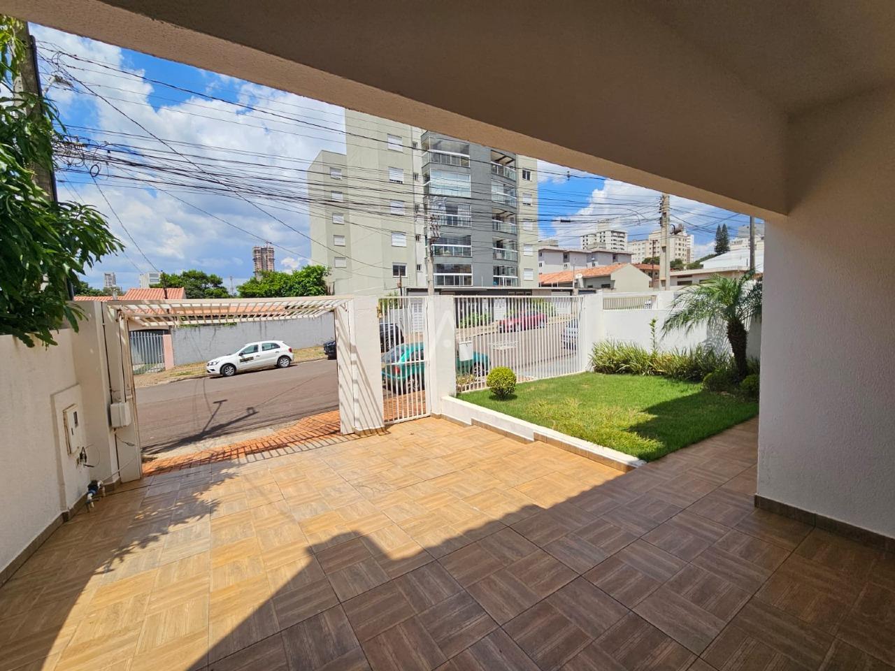 Sobrado para à venda no Bairro CENTRO em CASCAVEL: