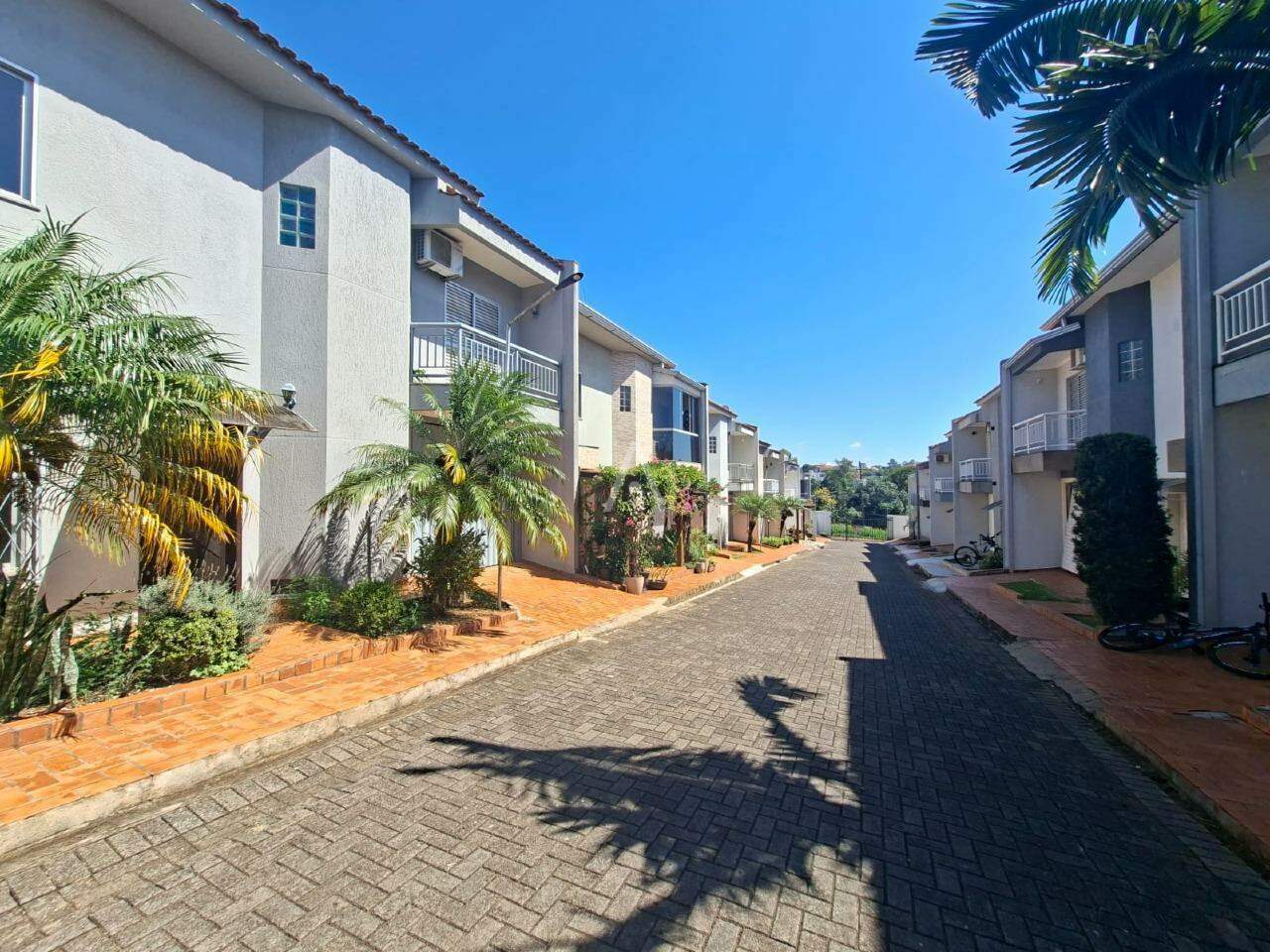 Sobrado para para aluguel no Bairro MARIA LUIZA em CASCAVEL: 