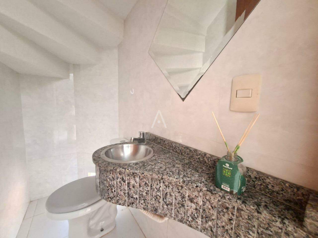 Sobrado para para aluguel no Bairro MARIA LUIZA em CASCAVEL: 