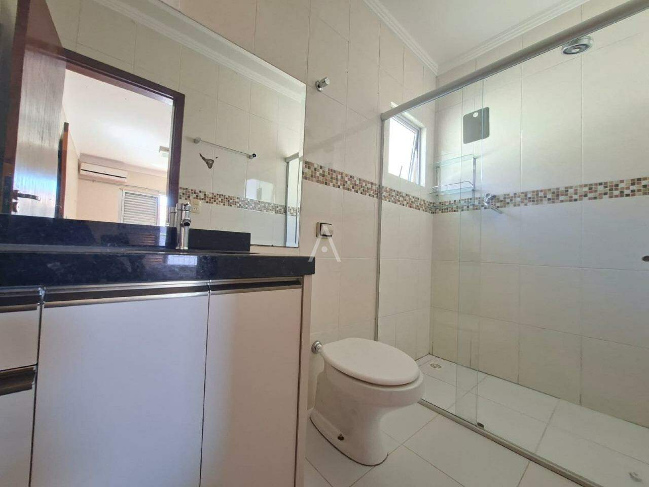 Sobrado para para aluguel no Bairro MARIA LUIZA em CASCAVEL: 