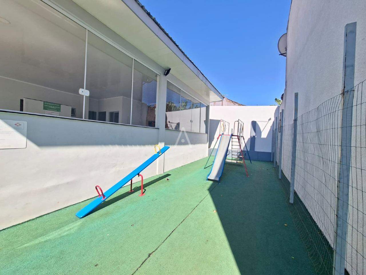 Sobrado para para aluguel no Bairro MARIA LUIZA em CASCAVEL: 