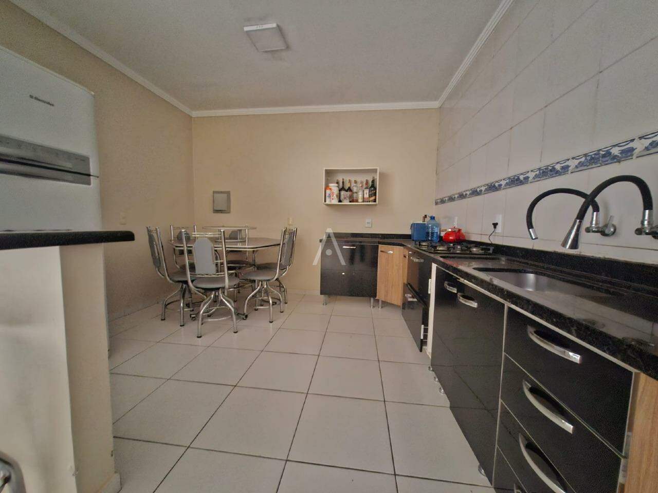 Sobrado para para aluguel no Bairro MARIA LUIZA em CASCAVEL: 