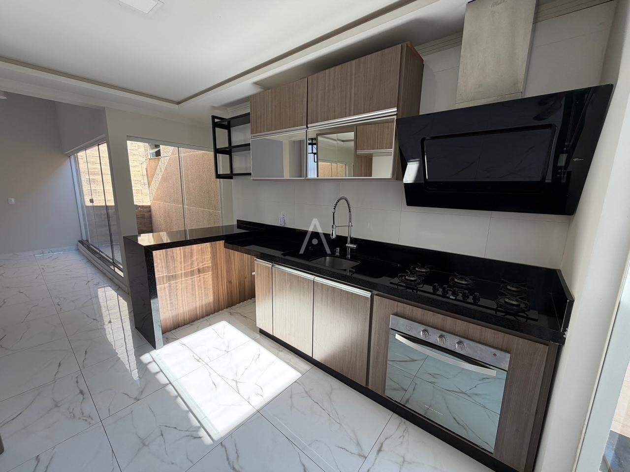 Sobrado para para aluguel no Bairro ESMERALDA em CASCAVEL: 