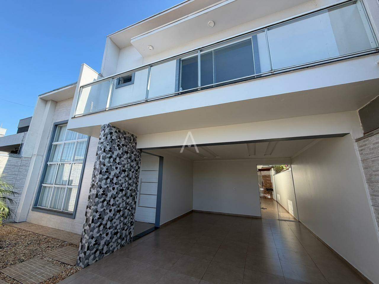 Sobrado para para aluguel no Bairro ESMERALDA em CASCAVEL: 