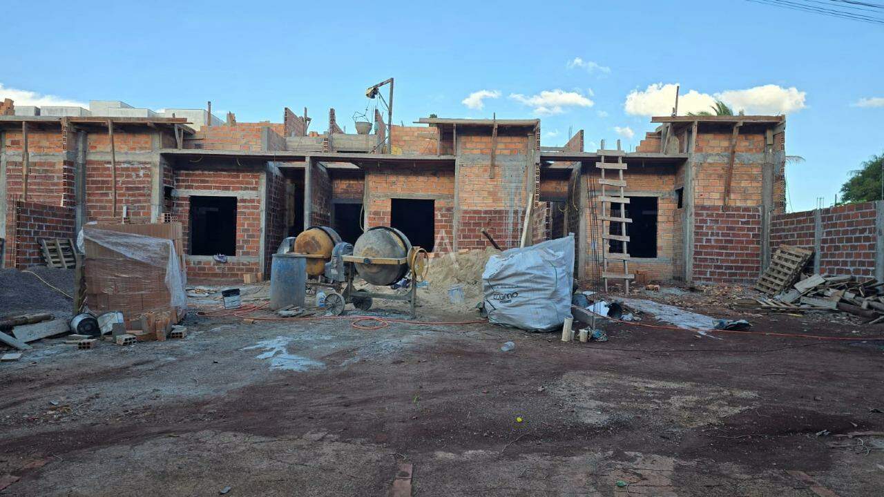 Casa Residencial para à venda no Bairro JARDIM COOPAGRO em TOLEDO: