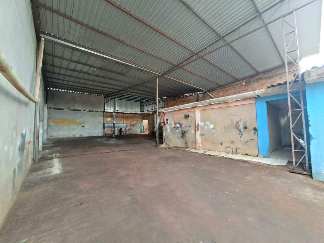 Barracão Comercial para para aluguel no Bairro CATARATAS em CASCAVEL: 