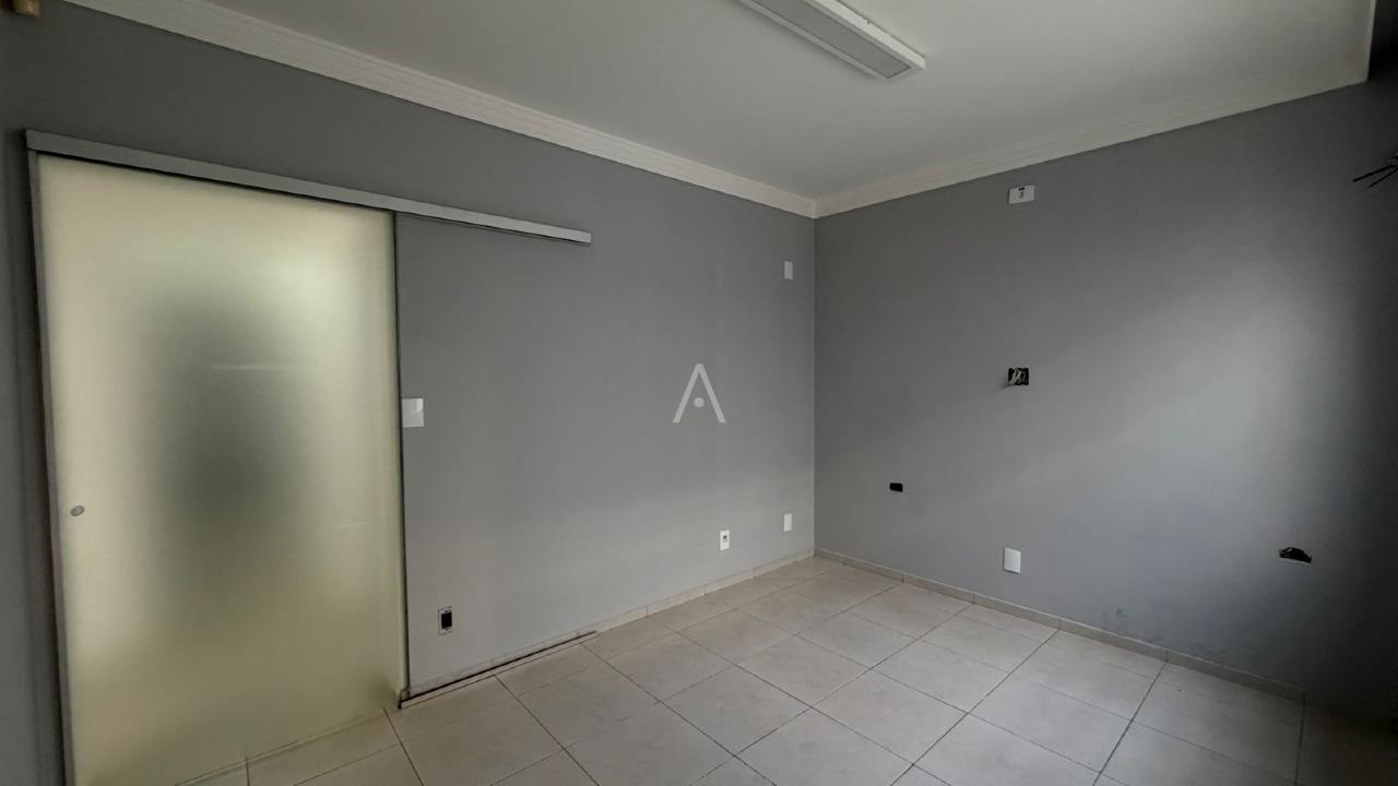 Casa Comercial para para aluguel no Bairro NEVA em CASCAVEL: 