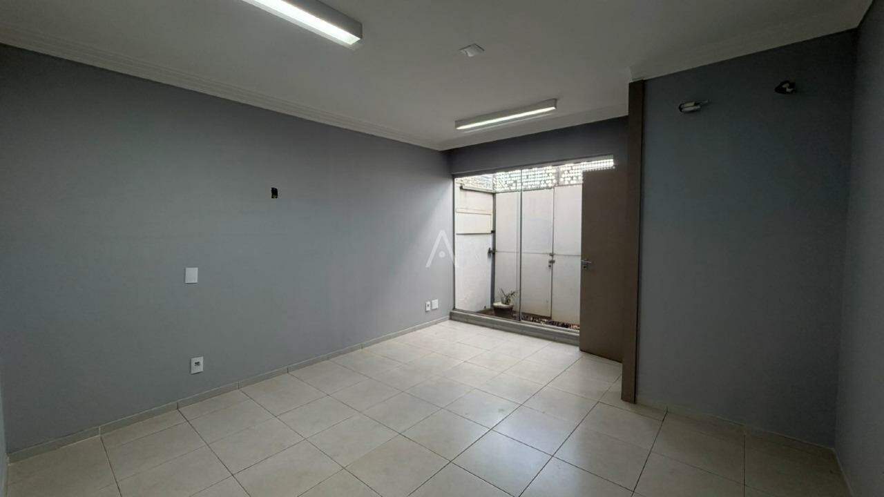 Casa Comercial para para aluguel no Bairro NEVA em CASCAVEL: 