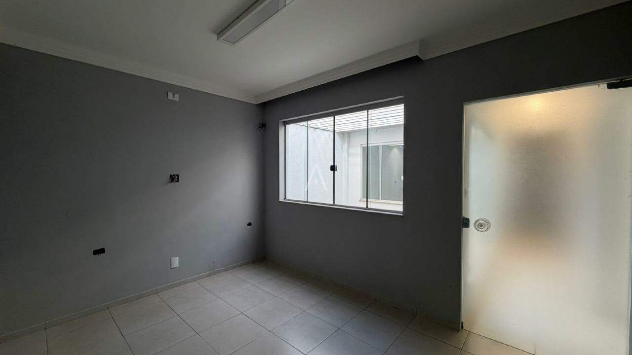 Casa Comercial para para aluguel no Bairro NEVA em CASCAVEL: 