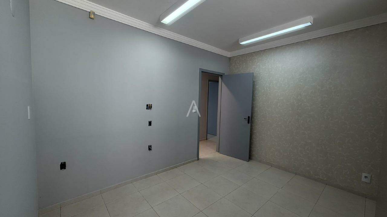 Casa Comercial para para aluguel no Bairro NEVA em CASCAVEL: 