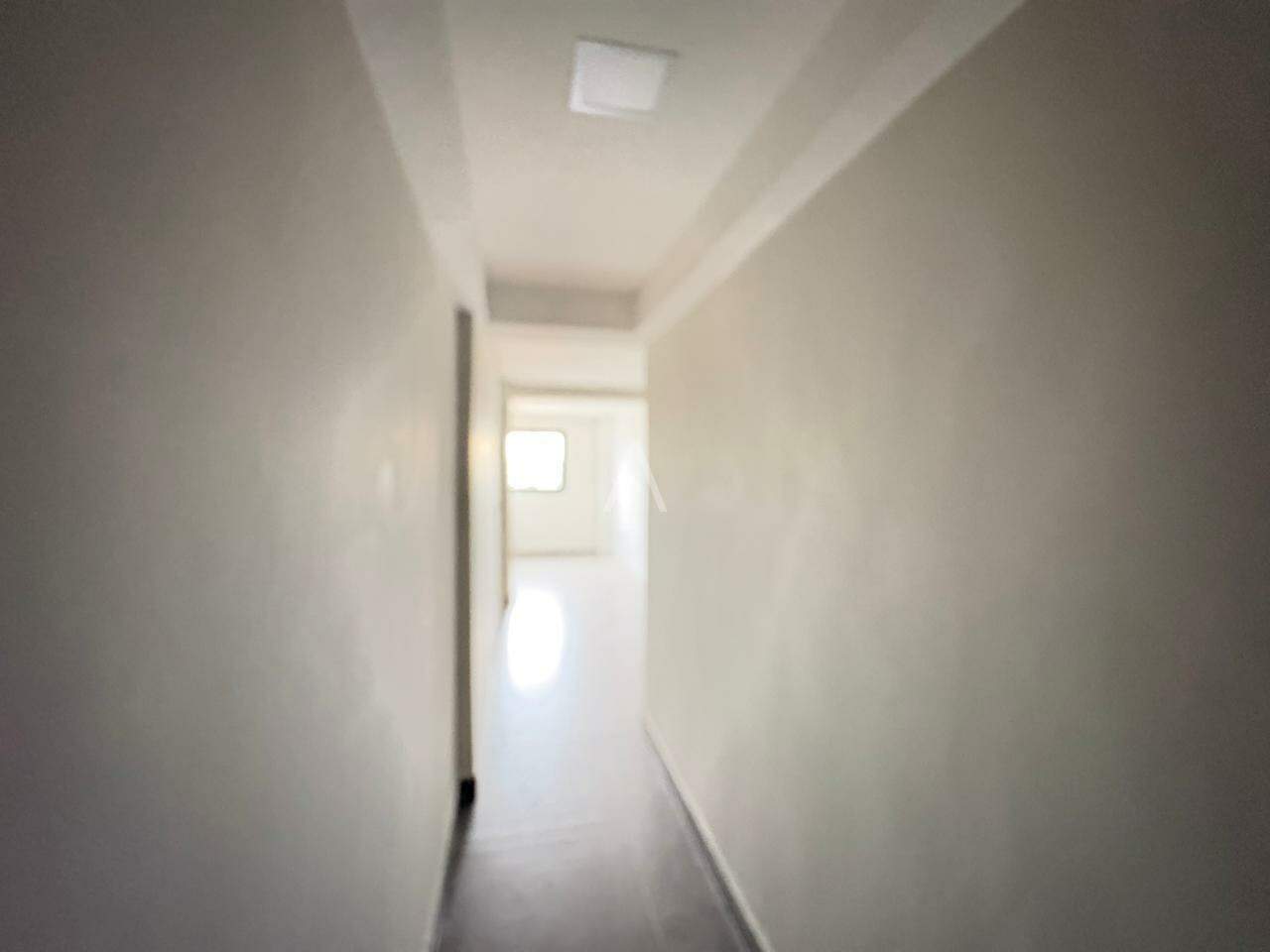 Apartamento para para aluguel no Bairro SANTA CRUZ em CASCAVEL: entrada apto
