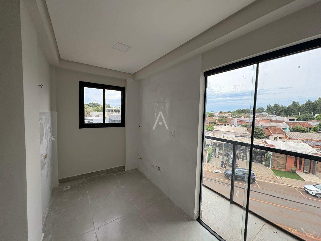 Apartamento para para aluguel no Bairro SANTA CRUZ em CASCAVEL: Cozinha e lavanderia
