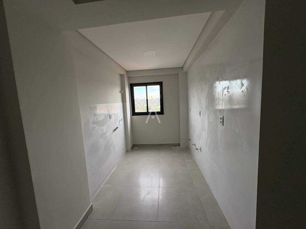 Apartamento para para aluguel no Bairro SANTA CRUZ em CASCAVEL: Cozinha e lavanderia