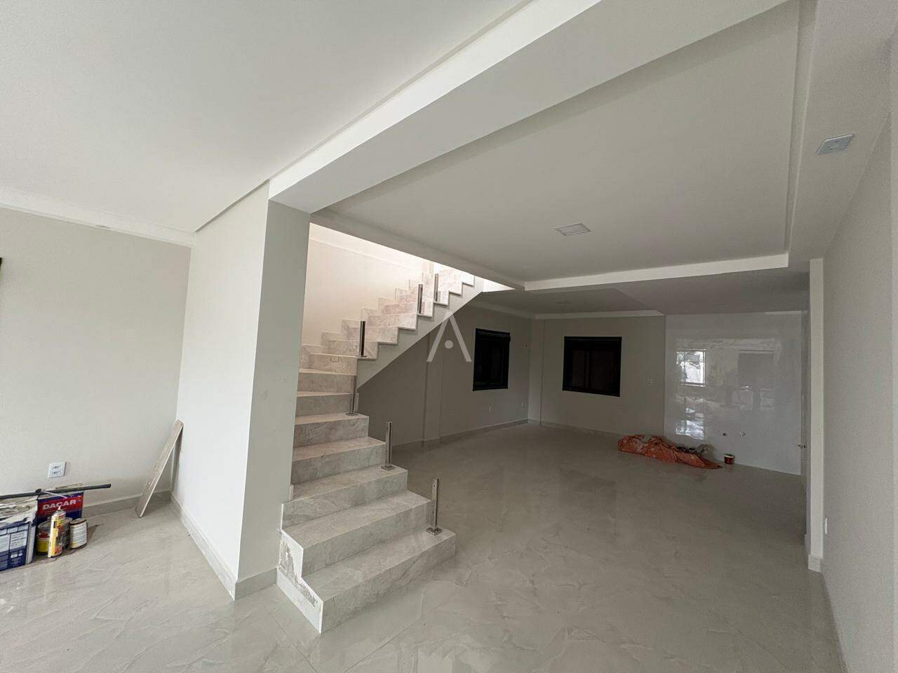 Apartamento para para aluguel no Bairro SANTA CRUZ em CASCAVEL: Sala de estar e jantar