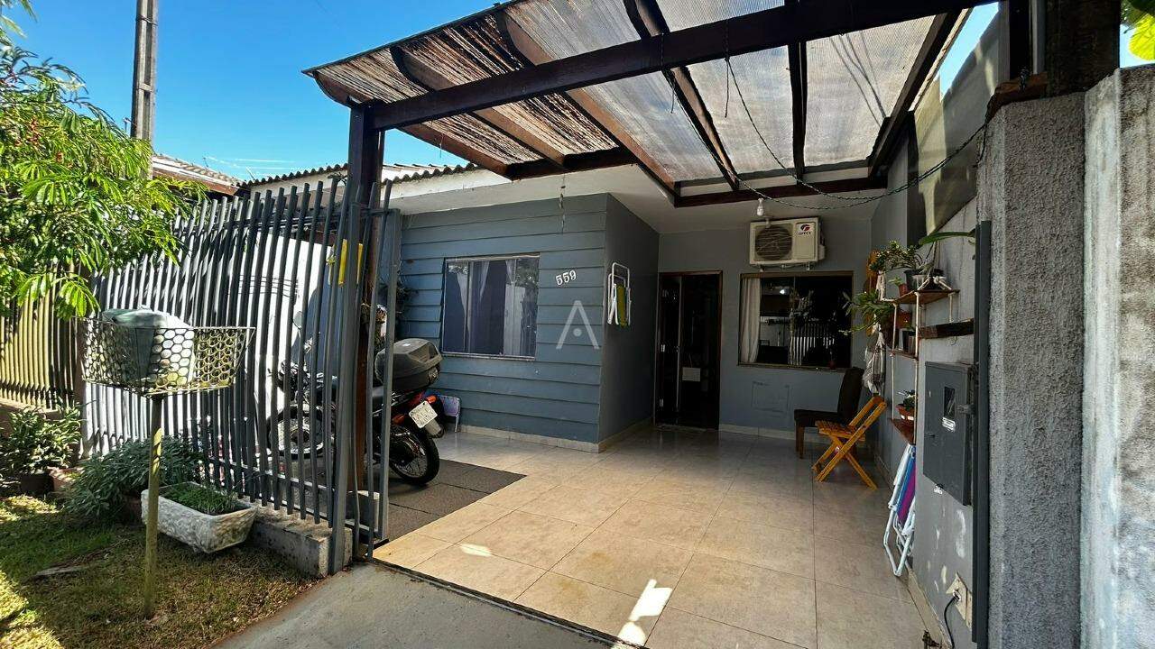 Casa Residencial para à venda no Bairro Pioneiros Catarinenses em CASCAVEL: 