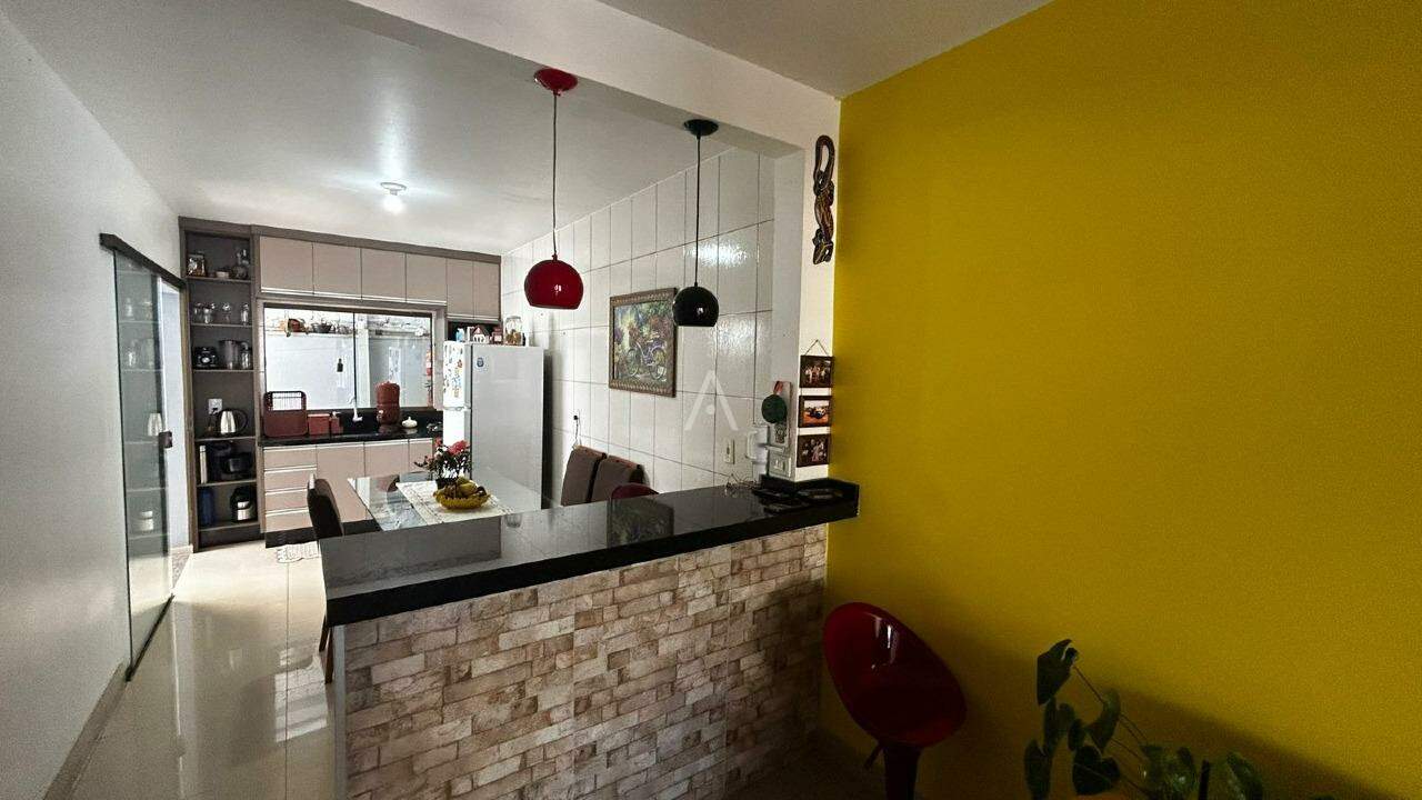 Casa Residencial para à venda no Bairro Pioneiros Catarinenses em CASCAVEL: 