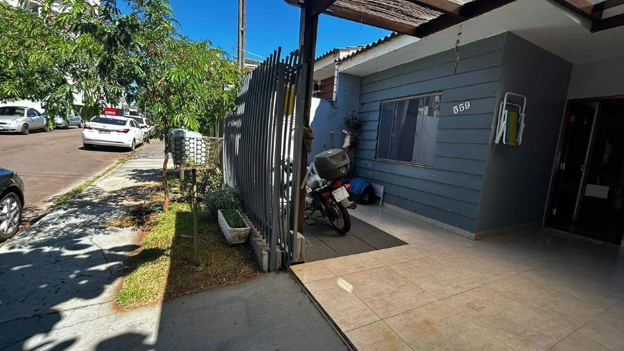 Casa Residencial para à venda no Bairro Pioneiros Catarinenses em CASCAVEL: 
