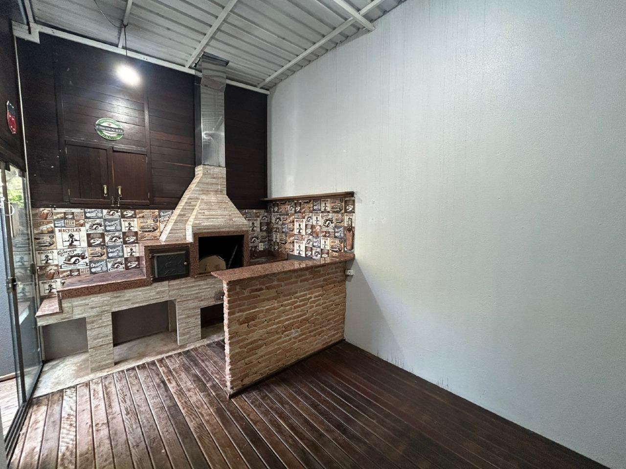 Casa Residencial para à venda no Bairro JARDIM GISELA em TOLEDO: 