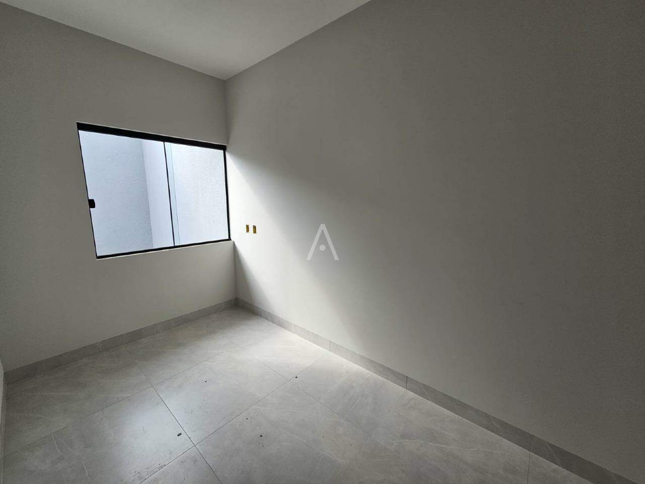 Casa Residencial para à venda no Bairro SANTA CRUZ em CASCAVEL: