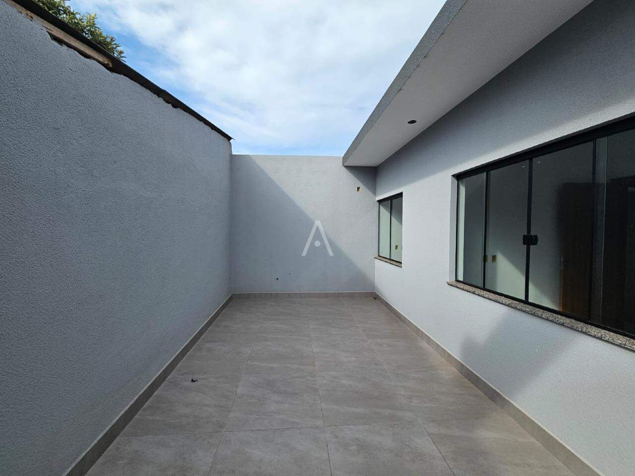 Casa Residencial para à venda no Bairro SANTA CRUZ em CASCAVEL:
