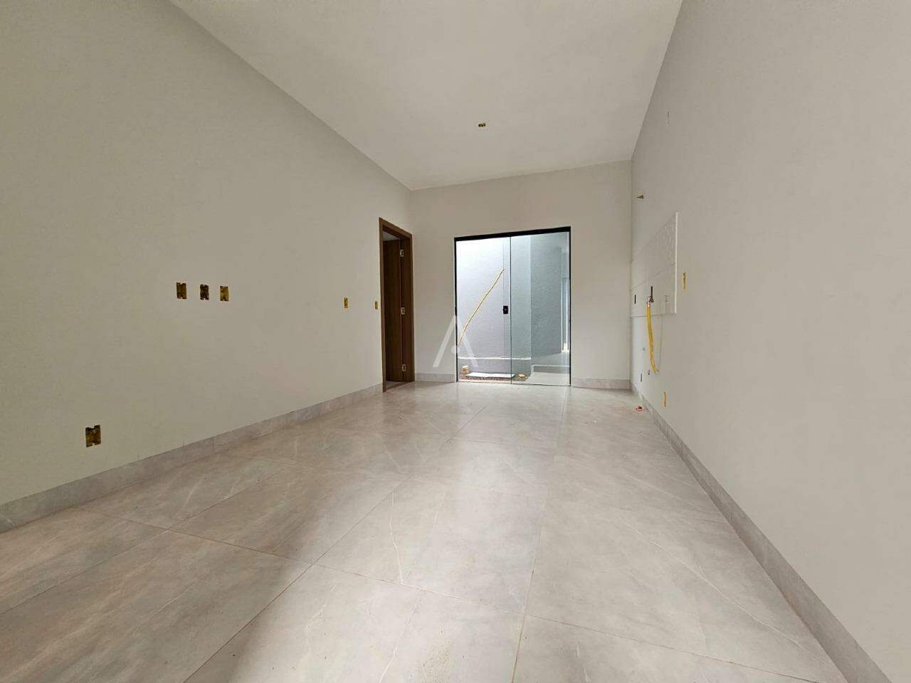 Casa Residencial para à venda no Bairro SANTA CRUZ em CASCAVEL: 