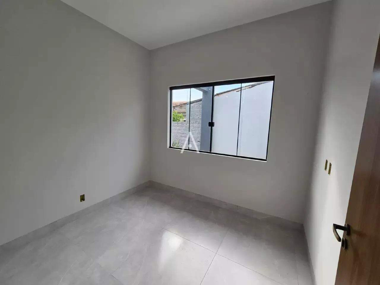 Casa Residencial para à venda no Bairro SANTA CRUZ em CASCAVEL: