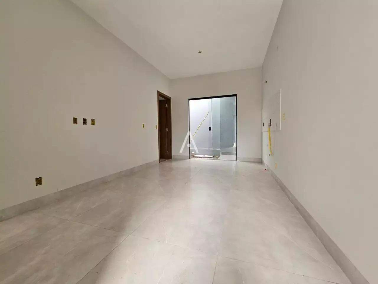 Casa Residencial para à venda no Bairro SANTA CRUZ em CASCAVEL: