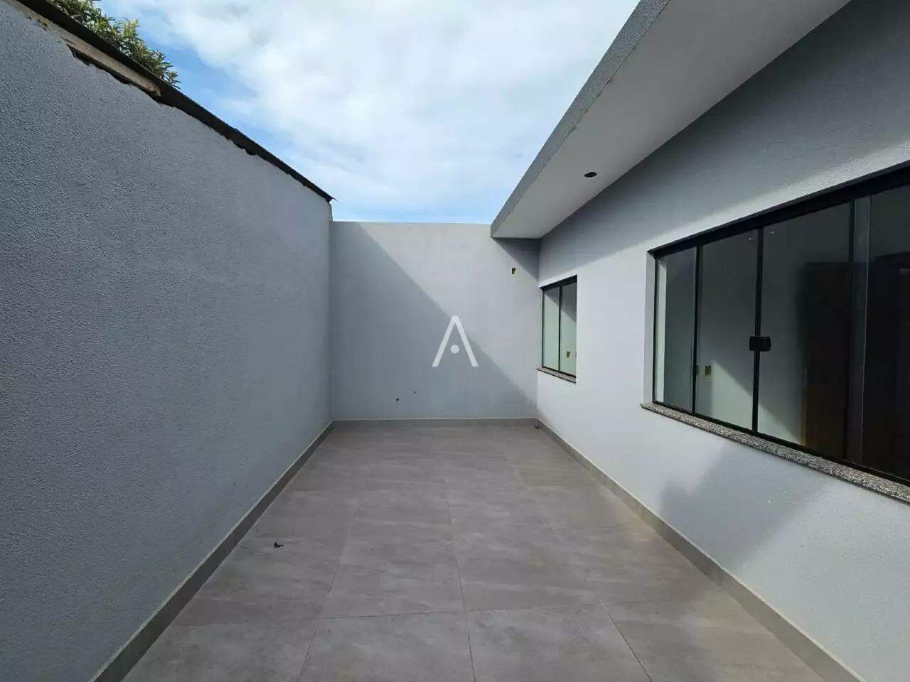 Casa Residencial para à venda no Bairro SANTA CRUZ em CASCAVEL: