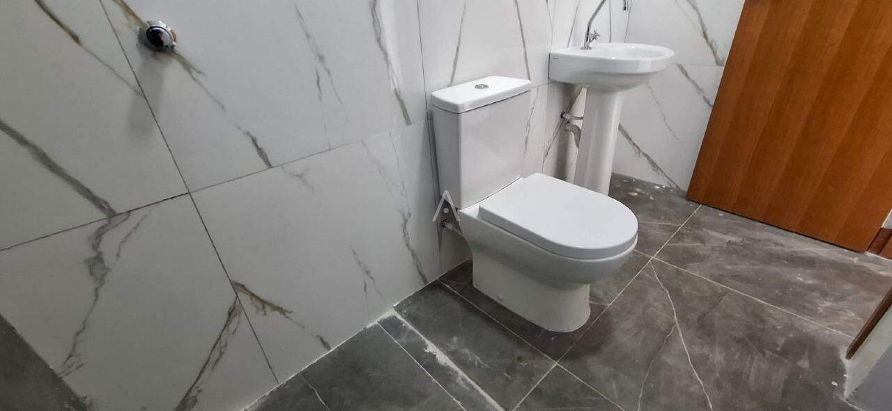 Casa Residencial para à venda no Bairro JARDIM COOPAGRO em TOLEDO: