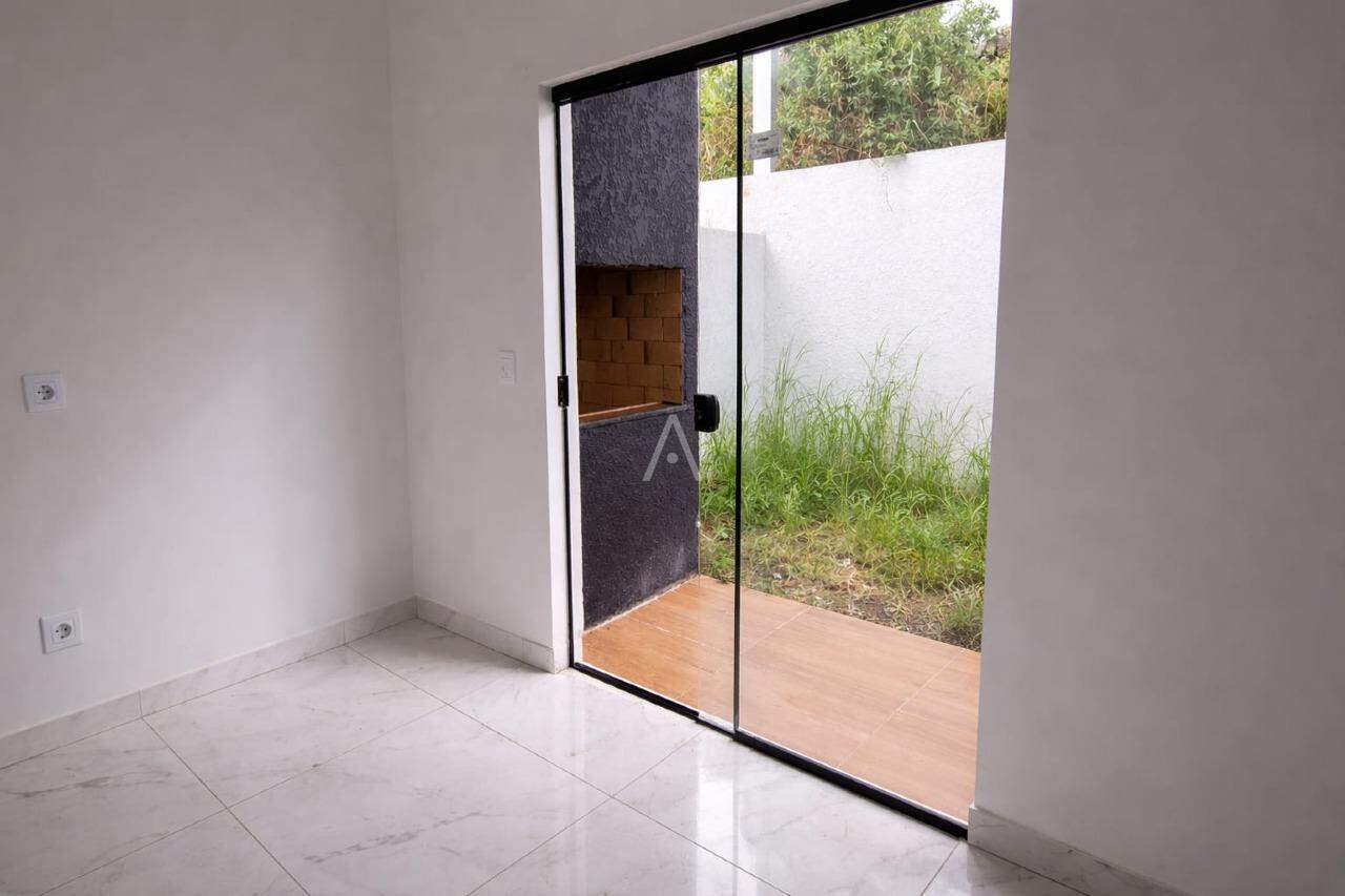 Casa Residencial para à venda no Bairro JARDIM COOPAGRO em TOLEDO: